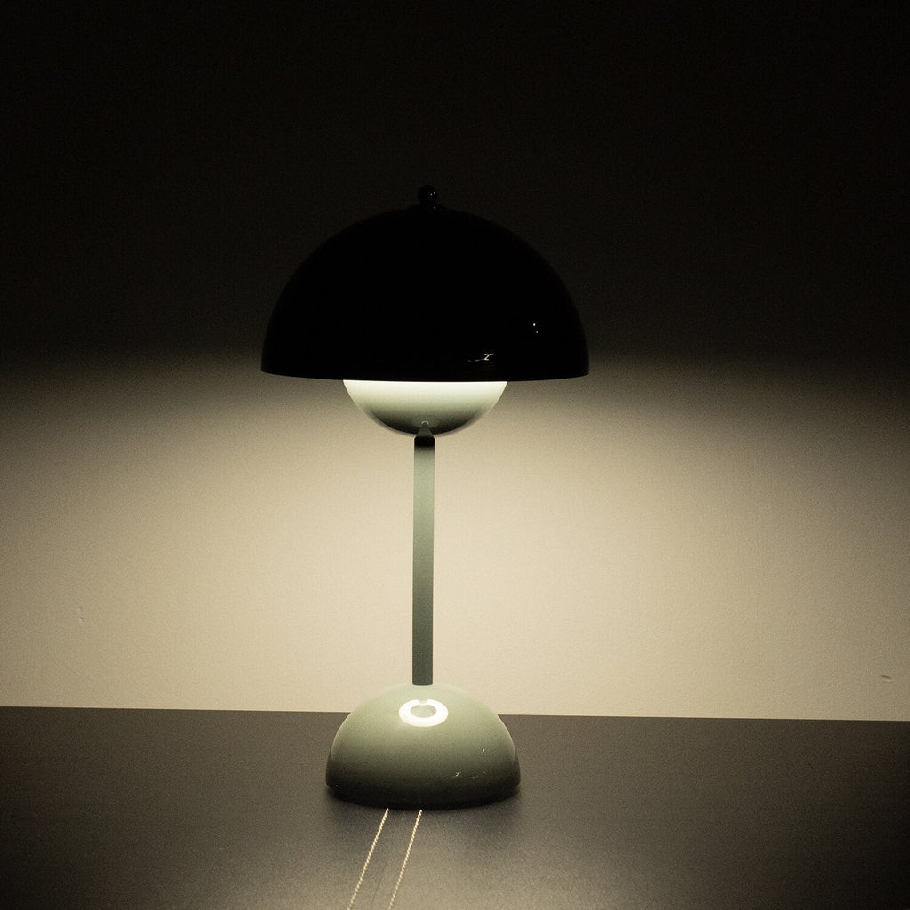 Cordless Table Lamp – LED – Modern – Polycarbonate & Steel