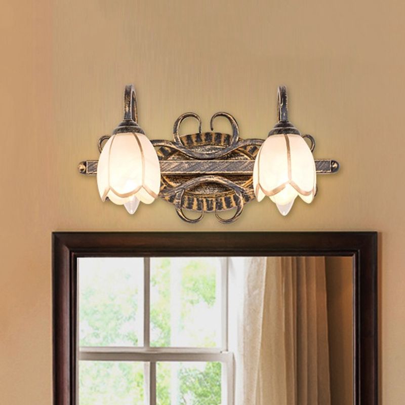 Antique Brass Finish Vanity Wall Light – E14 – Vintage – Metal & Glass