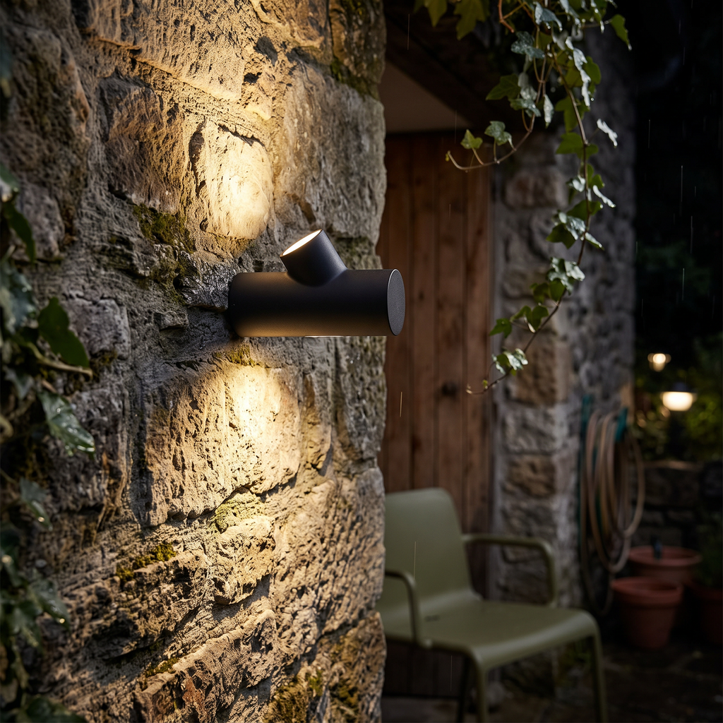 Outdoor Wall Light LED Waterproof detail at night - Ray