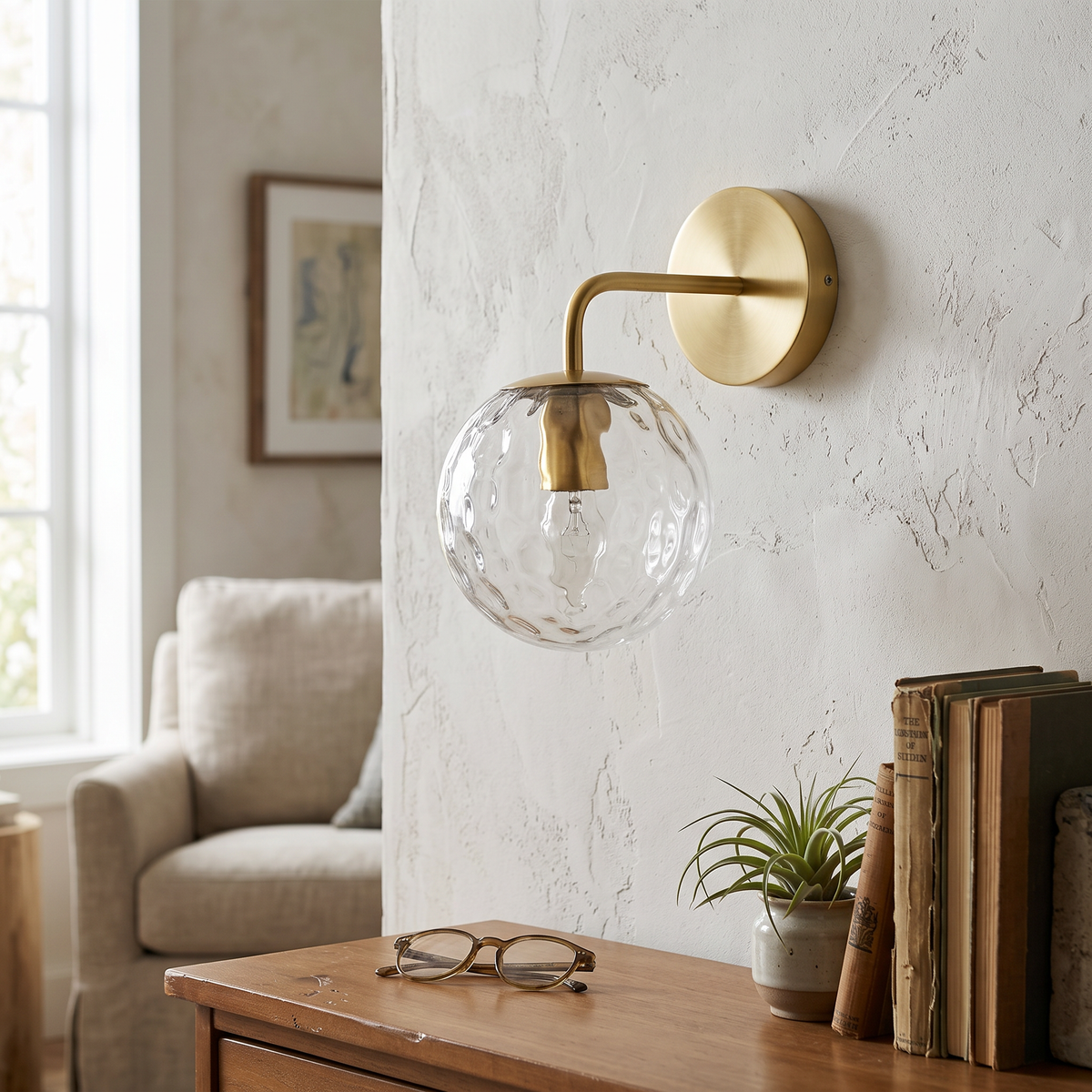 Bubble Glass Wall Light Vintage detail in daylight - Valentina
