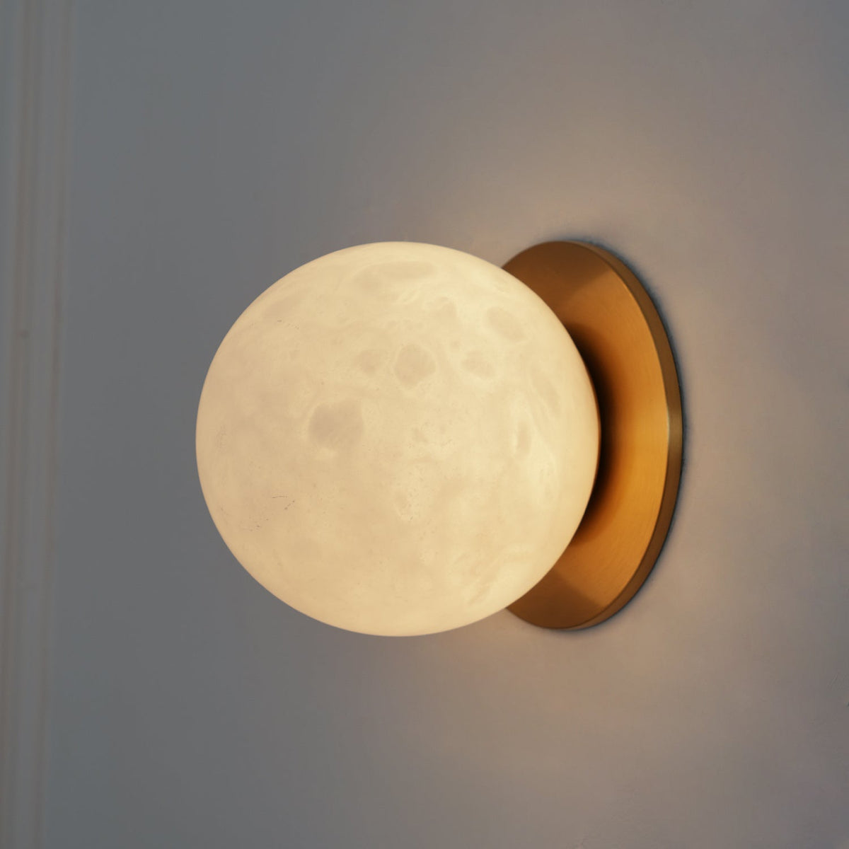 Mini Alabaster Wall Light – G9 – Minimalist – Alabaster & Metal