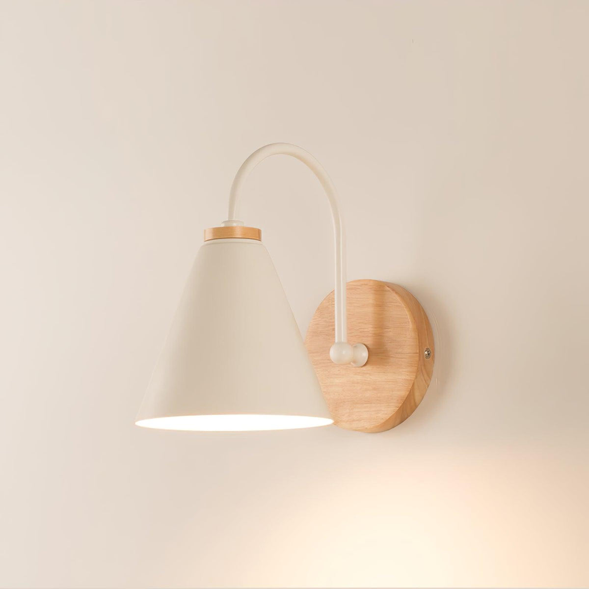 Nordic Wood Wall Light – E27 – Scandinavian – Iron & Wood