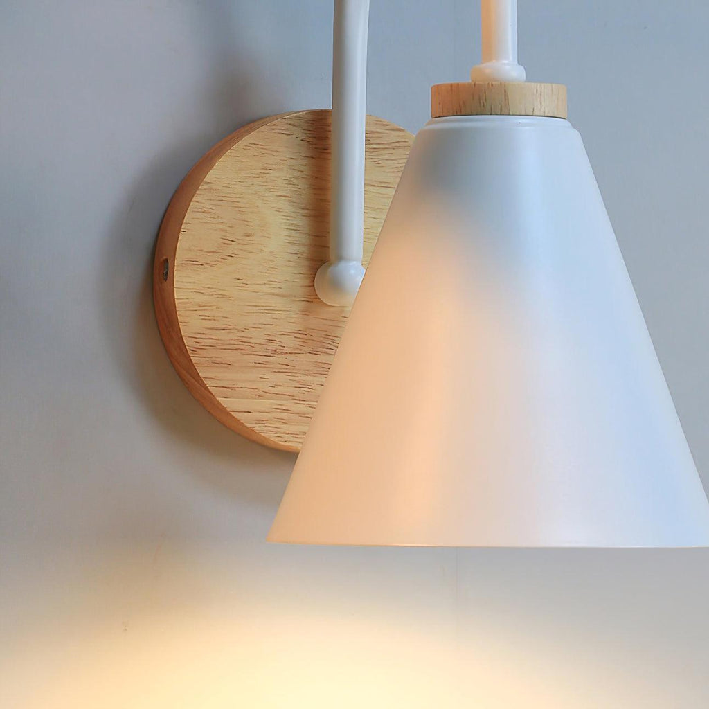 Nordic Wood Wall Light – E27 – Scandinavian – Iron & Wood