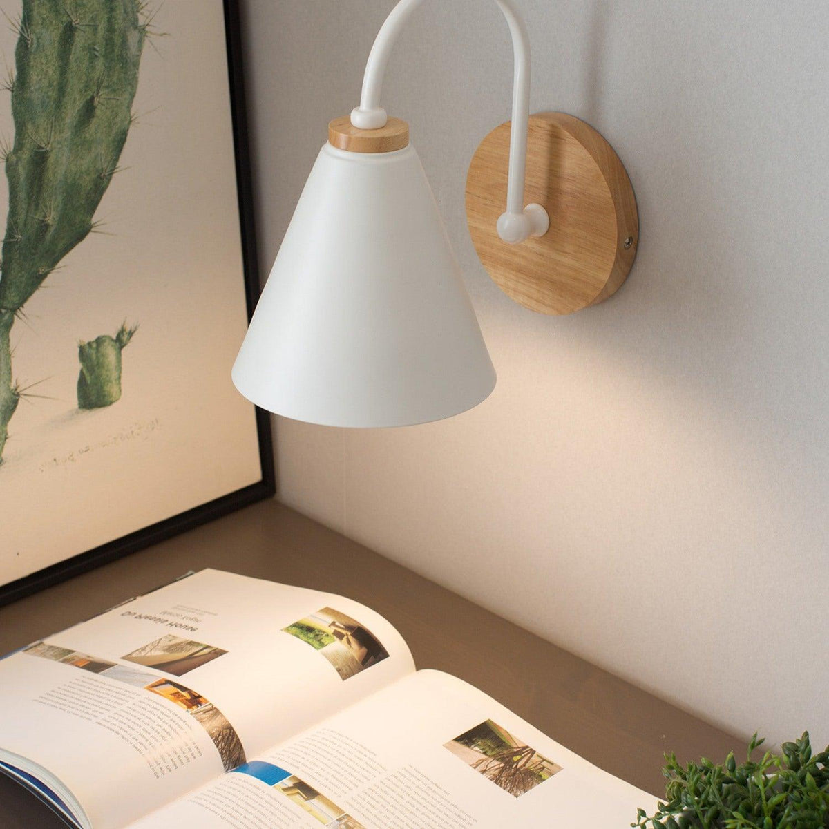 Nordic Wood Wall Light – E27 – Scandinavian – Iron & Wood