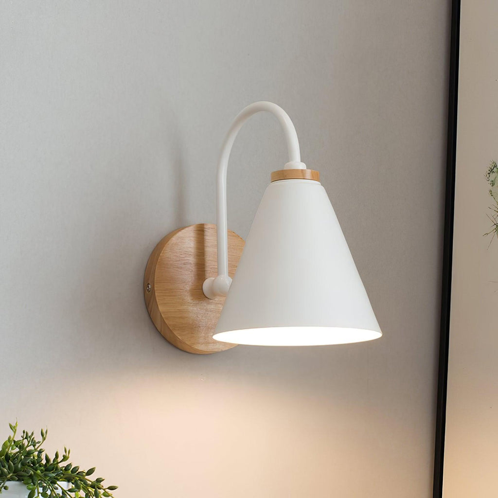 Nordic Wood Wall Light – E27 – Scandinavian – Iron & Wood