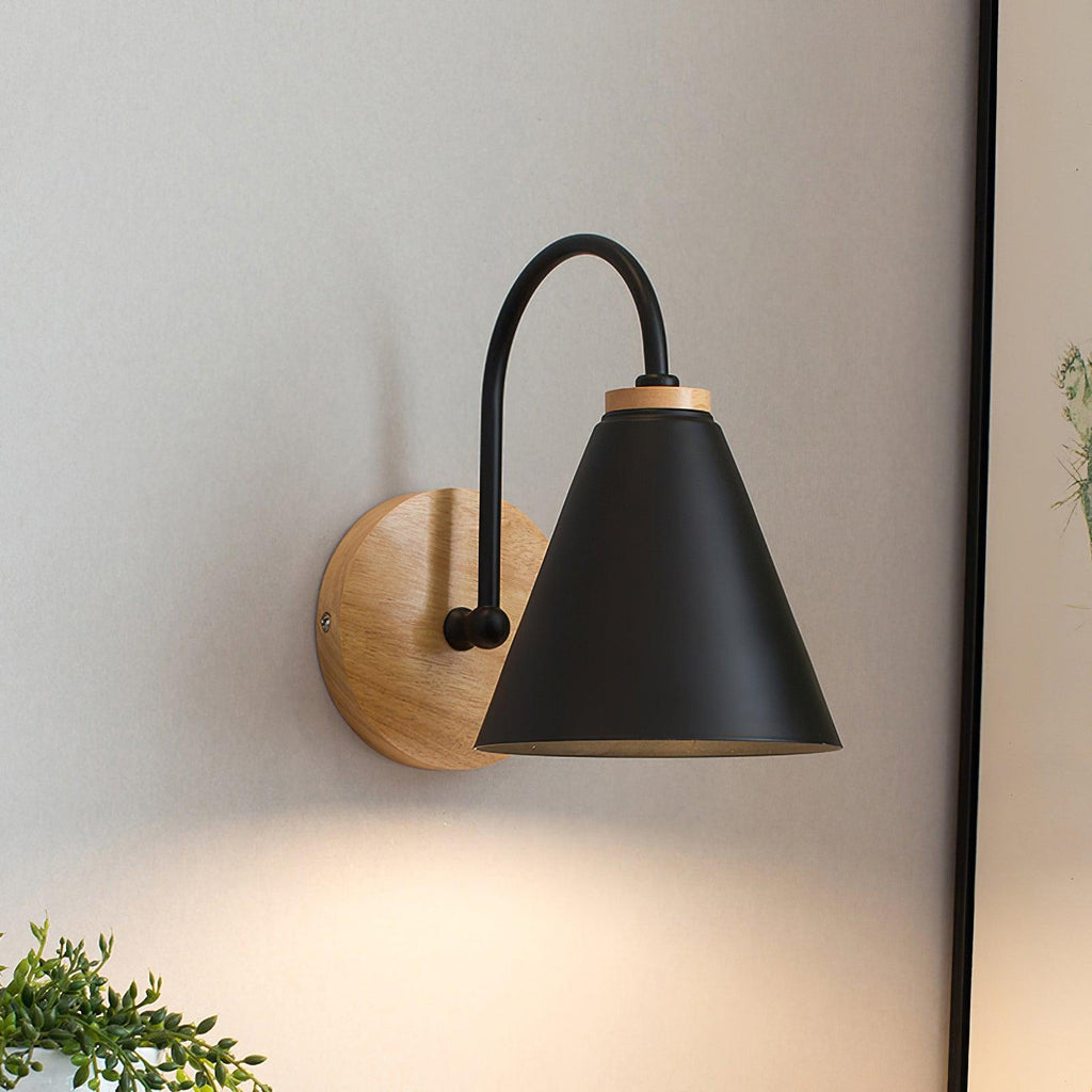 Nordic Wood Wall Light – E27 – Scandinavian – Iron & Wood