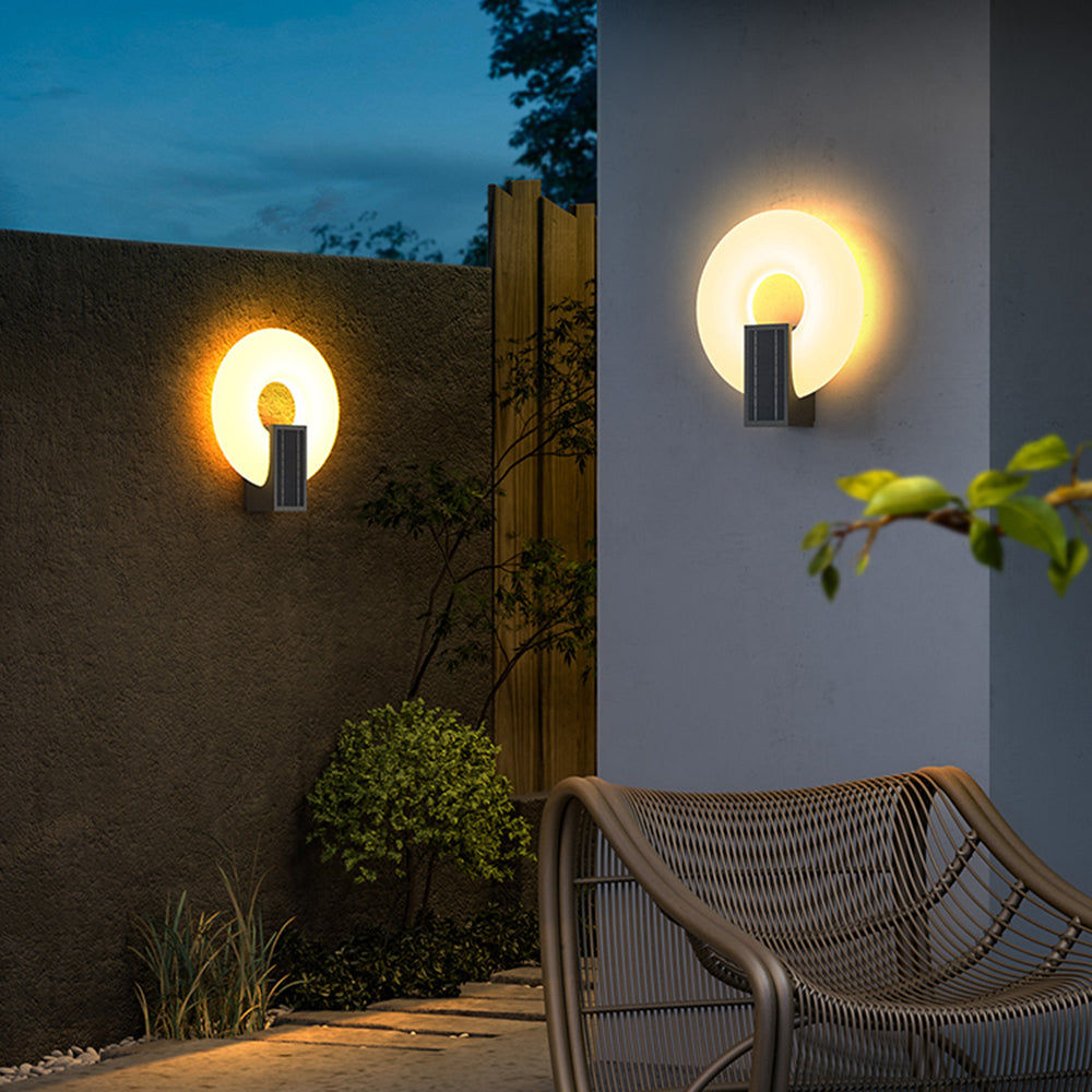 Outdoor Wall Light – LED – Modern – Metal & Acrylic – Black/White