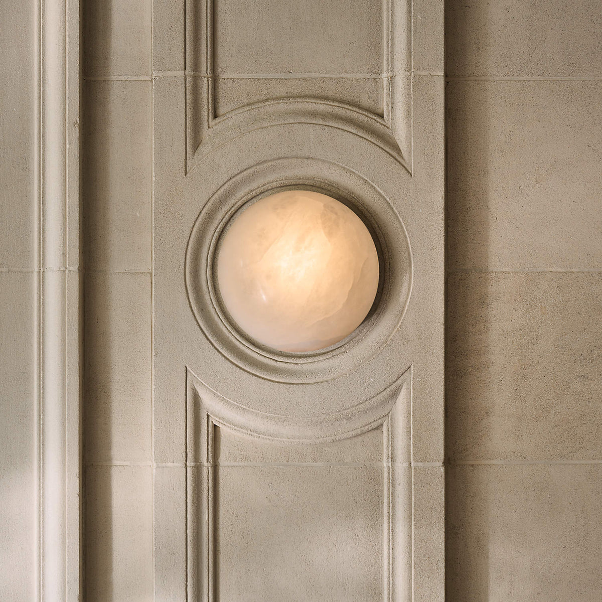 Round Alabaster Wall Light – G9 – Minimalist – Alabaster Disc