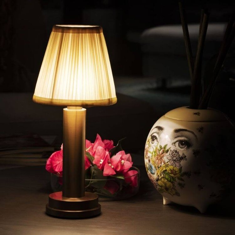 Cordless Fabric Shade Table Lamp – Minimalist – Aluminium & Fabric