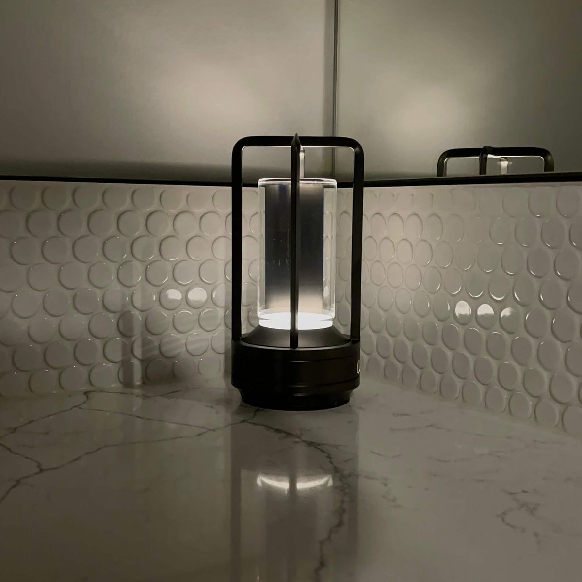Cordless Lantern Table Lamp – LED – Modern – Aluminium & Acrylic