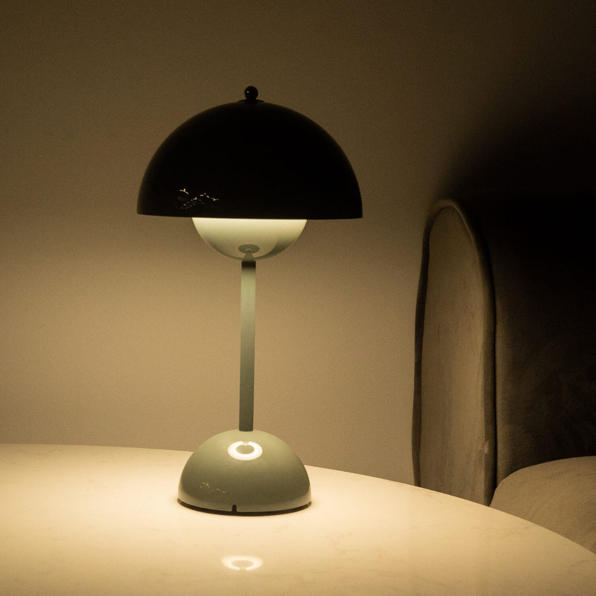 Cordless Table Lamp – LED – Modern – Polycarbonate & Steel