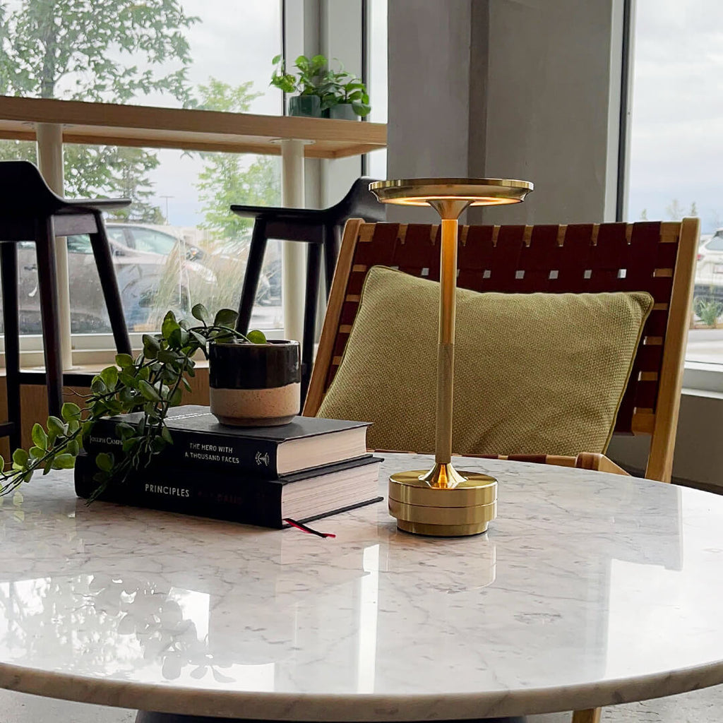Cordless Table Lamp – Integrated LED – Modern – Aluminium