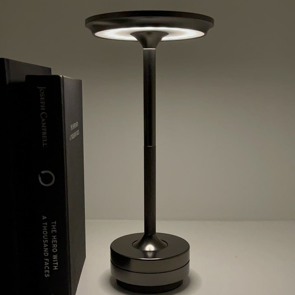 Cordless Table Lamp – Integrated LED – Modern – Aluminium