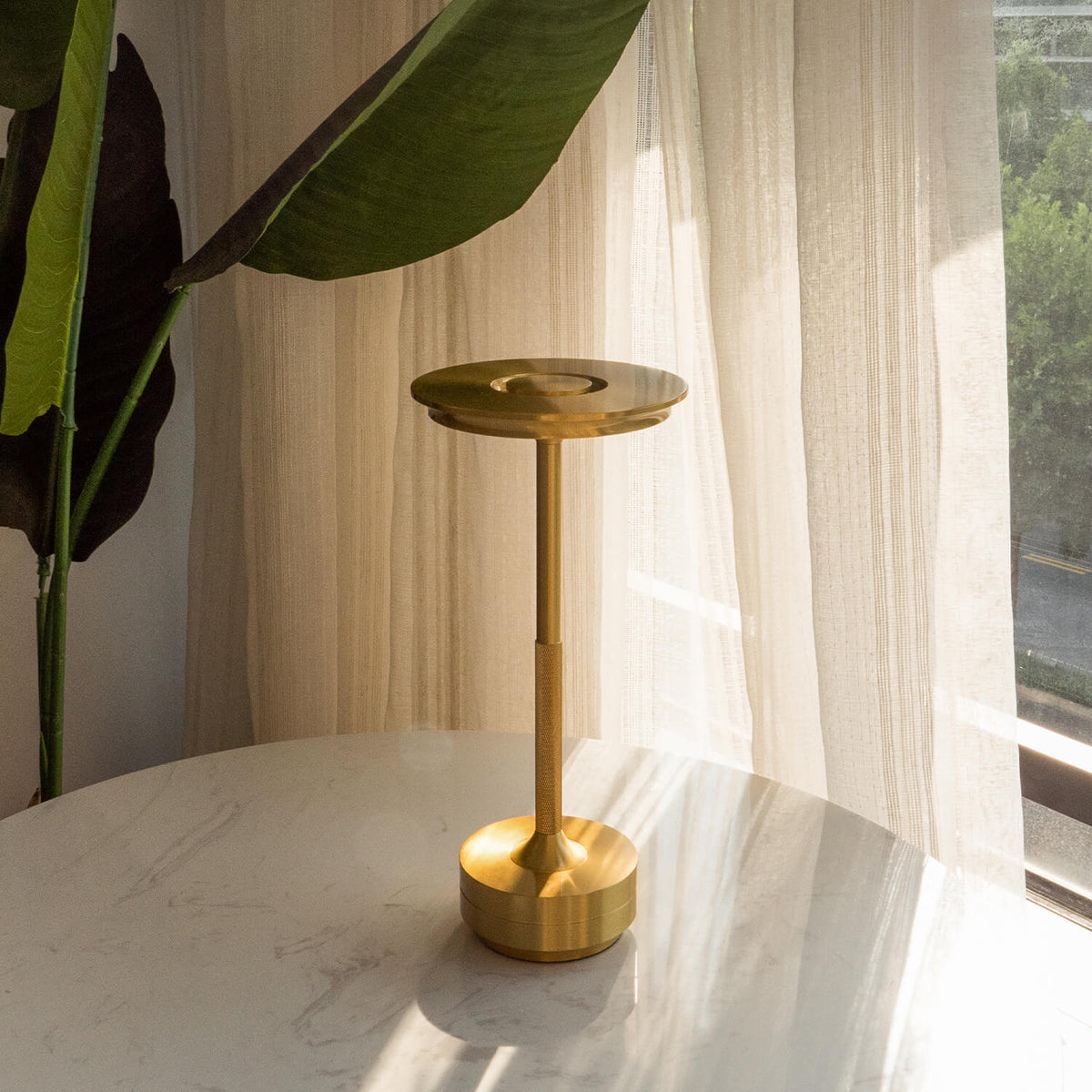 Cordless Table Lamp – Integrated LED – Modern – Aluminium