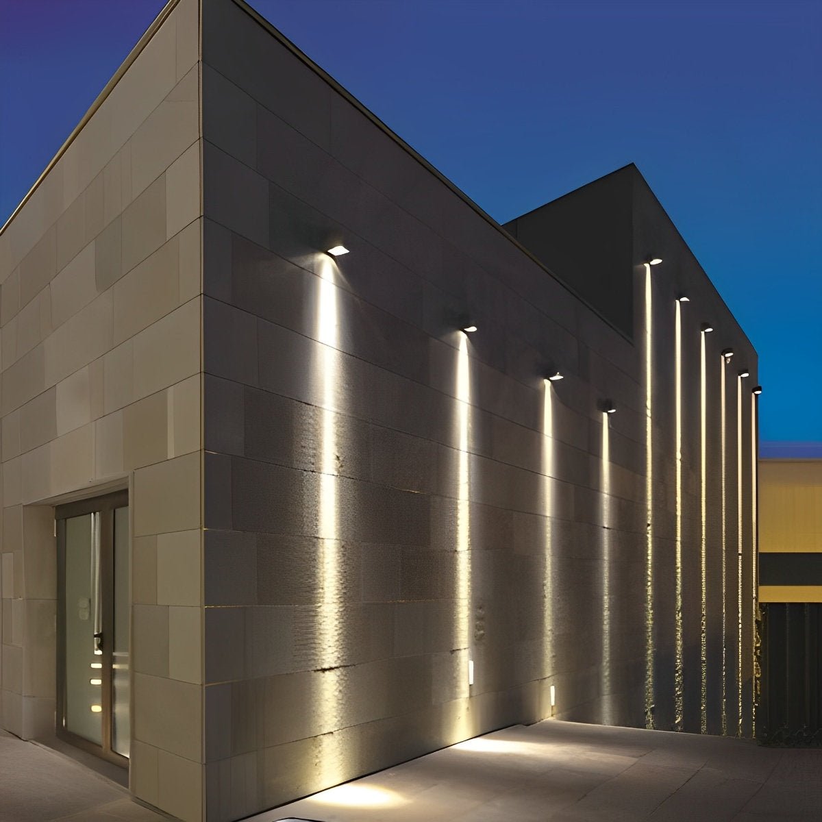 Outdoor Wall Spotlight – LED – Modern – Die Cast Aluminium & Glass