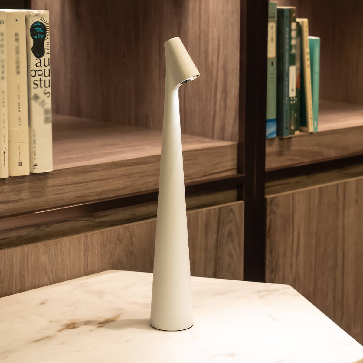 Cordless Table Lamp – LED – Modern Minimalist – Aluminium – 6 Colours