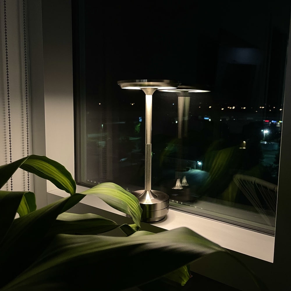 Cordless Table Lamp – Integrated LED – Modern – Aluminium